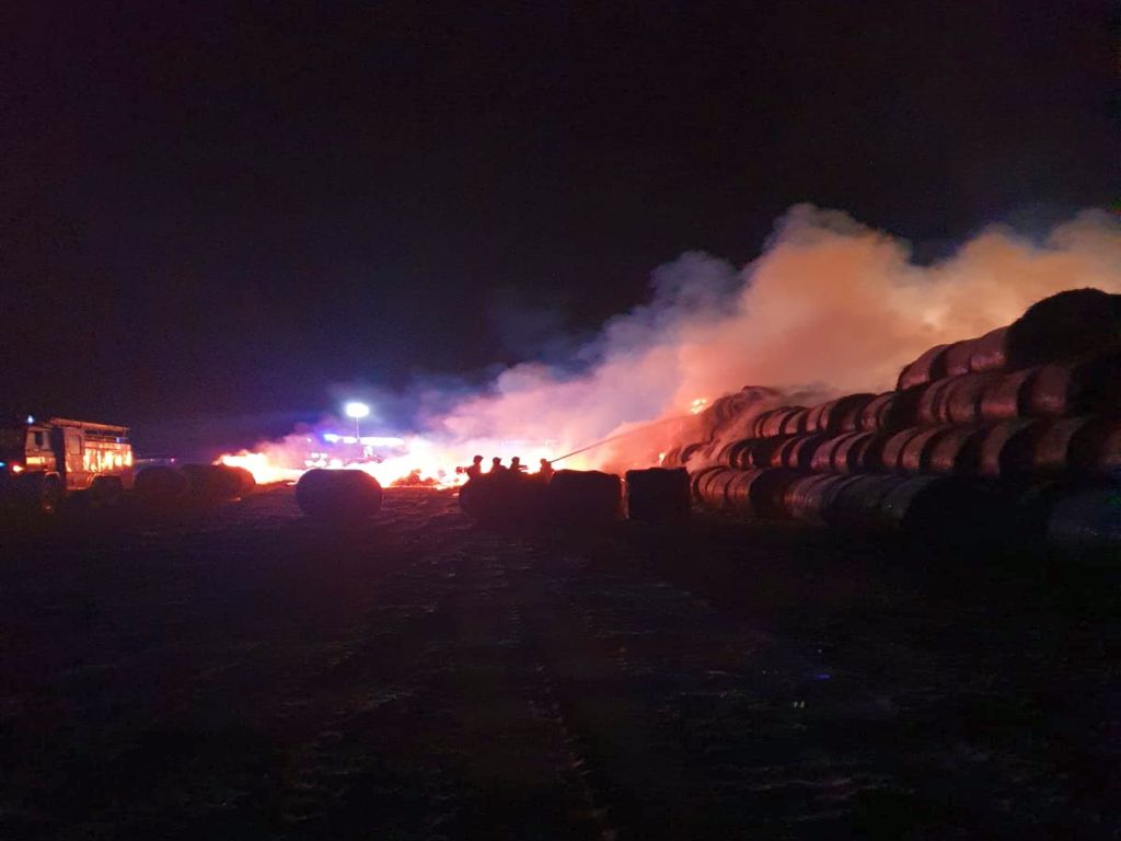 pożar stogu słomy, płonące baloty słomy, Stajkowo, Serafin Krysiak, KP PSP Czarnków