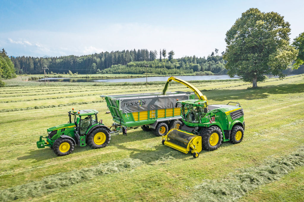 sieczkarnie samojezdne John Deere, podbieracze do trawy, RPT, Rolniczy Przegląd Techniczny