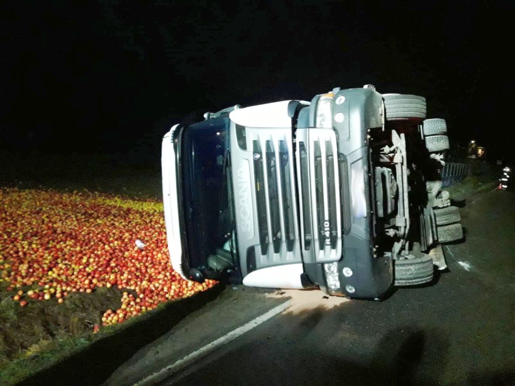 transport jabłek, Olszanka, powiat nowosądecki, KM PSP Nowy Sącz