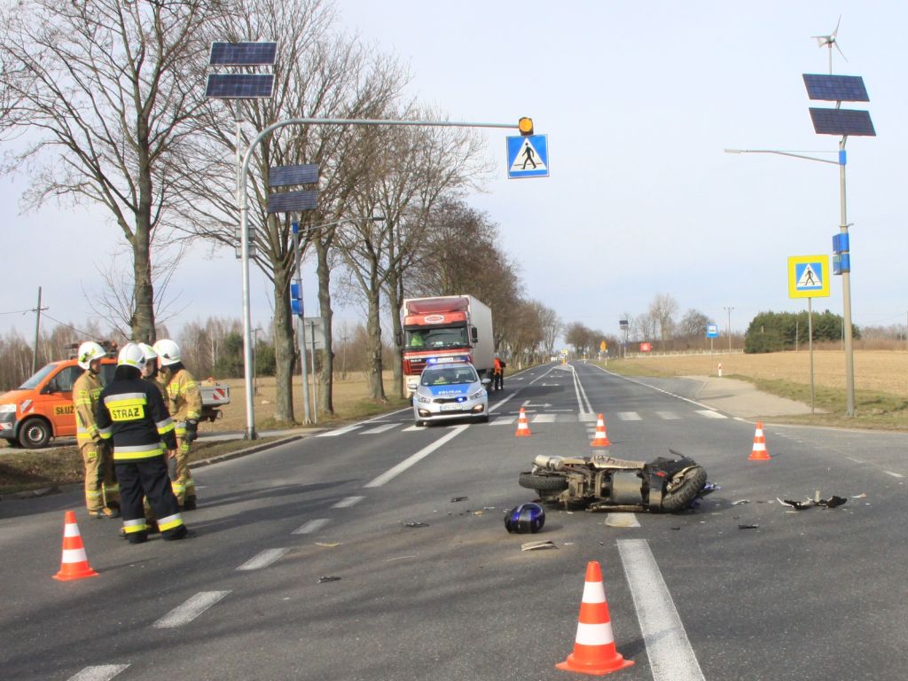 kpp płońsk, skrzynki, wypadek ciągnik, motorowerzysta