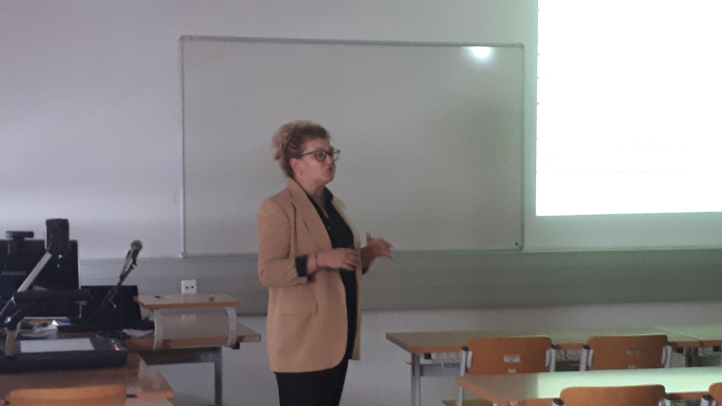 Małgorzata Wypych, WRiE, sala