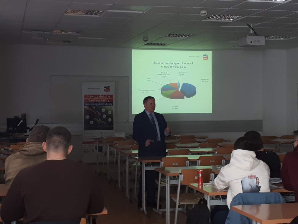 Waldemar Cisak, WRiE, sala, studenci