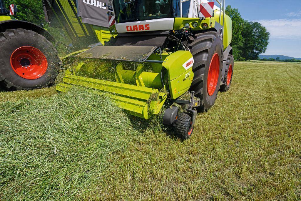 Claas, sieczkarnia, Jaguar, użytki zielone, zbiór traw, konserwacja maszyn eElektronika, silnik, oleje, gniotownik