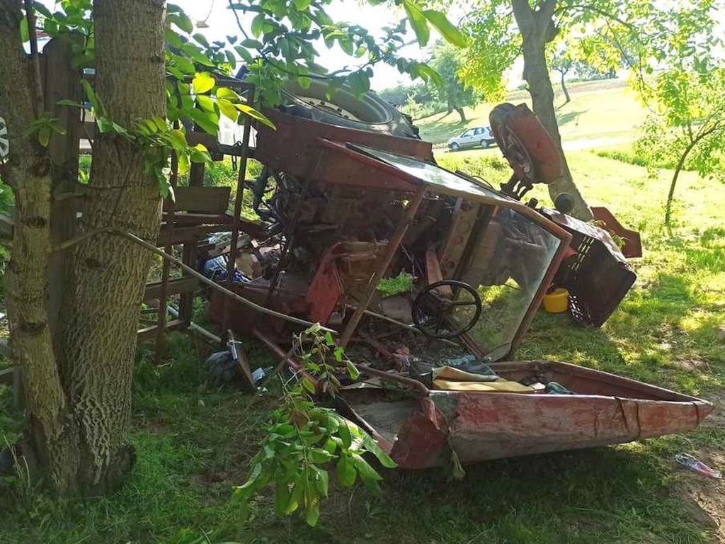 kpp łańcut, wypadek ciągnik, wywrócony ciągnik, ranni, rodzeństwo