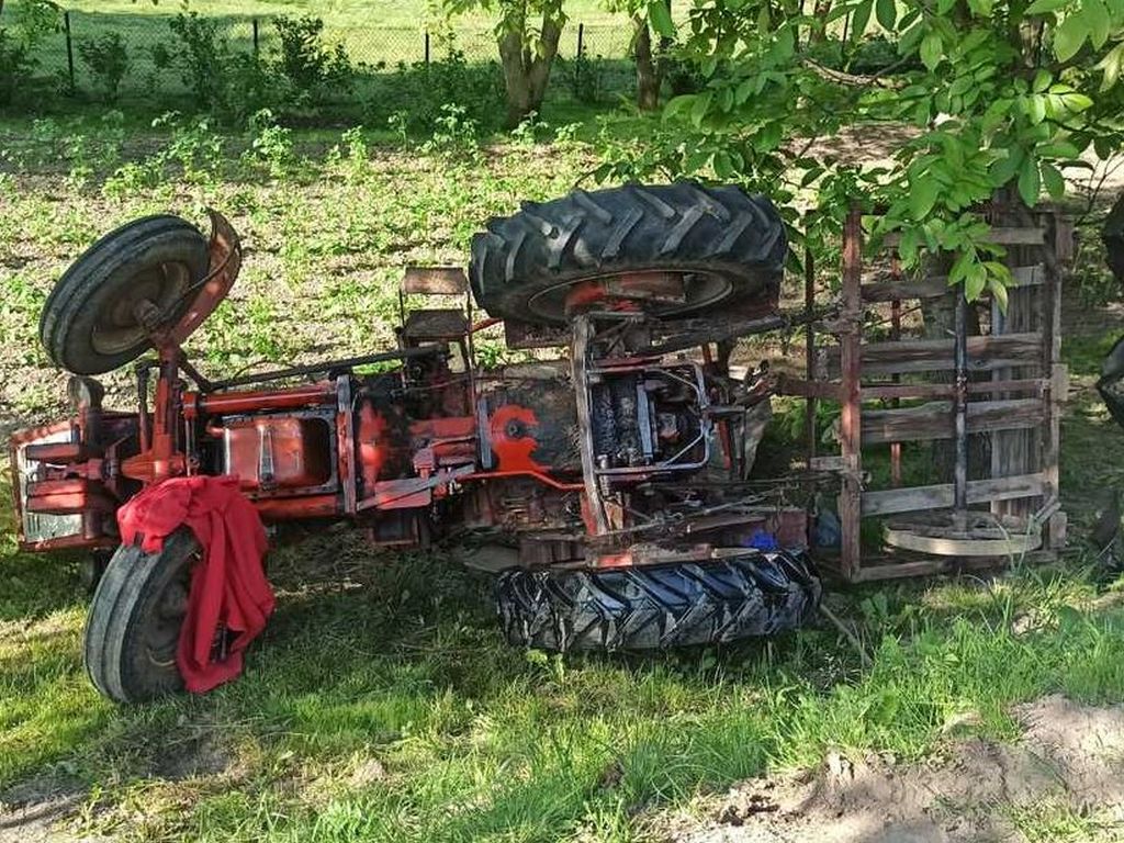 kpp łańcut, wypadek ciągnik, wywrócony ciągnik, ranni, rodzeństwo