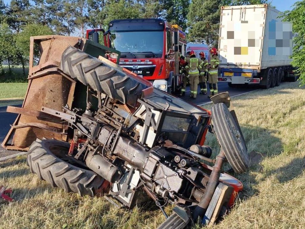 kp psp słupca, wypadek, zderzenie, ranny traktorzysta