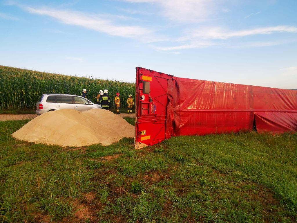 kp psp kędzierzyn-koźle, ciężarówka, transport, wapno