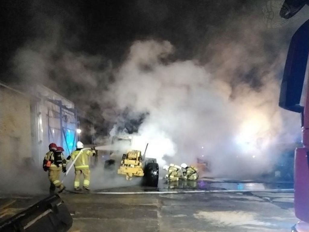 kpp radzyń podlaski, kp psp radzyń podlaski, pożar, ładowarka, tartak, drewno