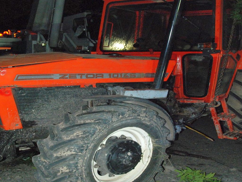 kpp hrubieszów, tragedia, wypadek, traktorzysta, uderzenie, drzewo, śmierć traktorzysty