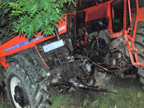 kpp hrubieszów, tragedia, wypadek, traktorzysta, uderzenie, drzewo, śmierć traktorzysty