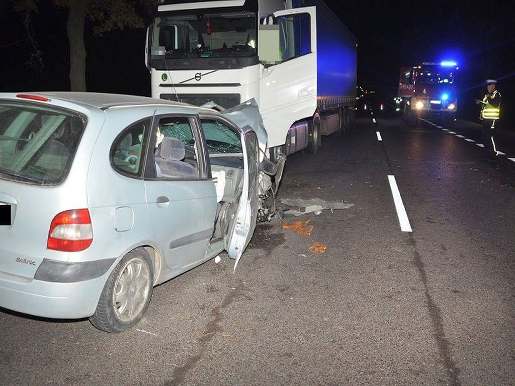 km biała podlaska, wypadek, zdarzenie drogowe, zderzenie, ciągnik, auto, ranni