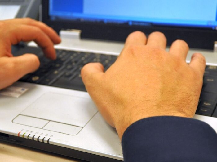 e-handel, zakupy, online, internet, żywność, zadłużenie, dłużnicy