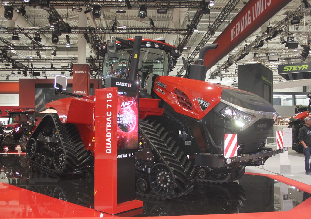 Case IH Quadtrac 715