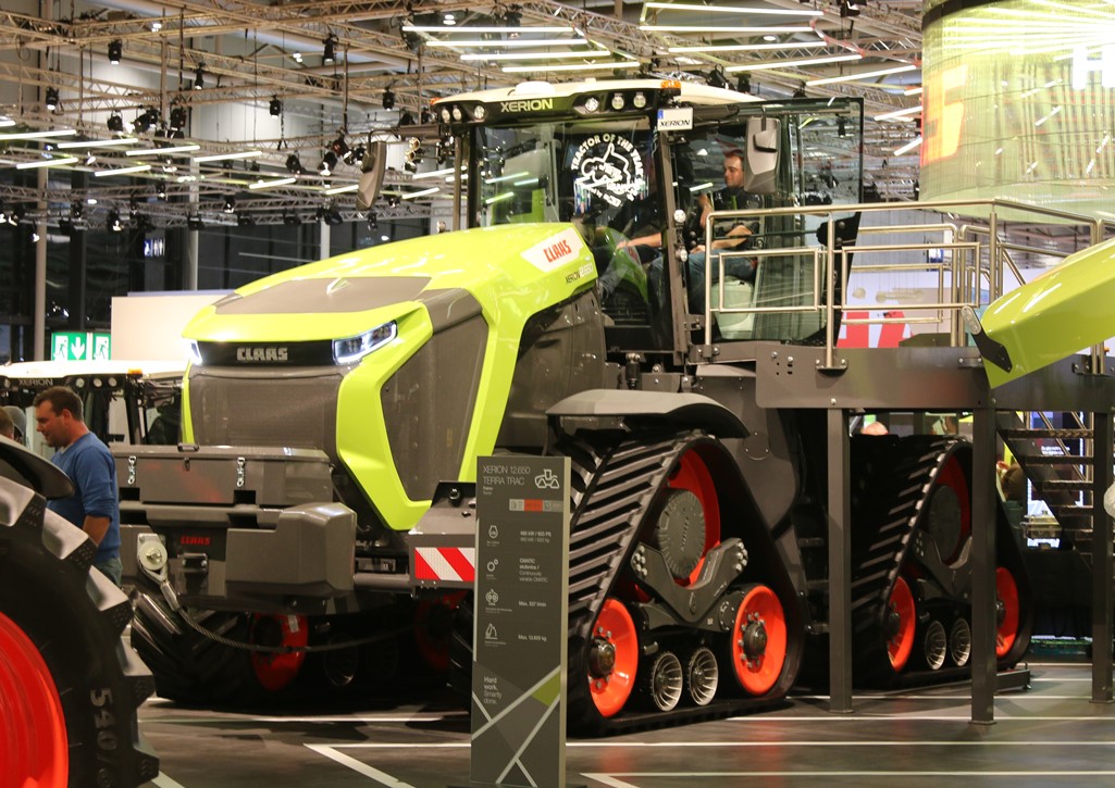 Claas Xerion 12.650