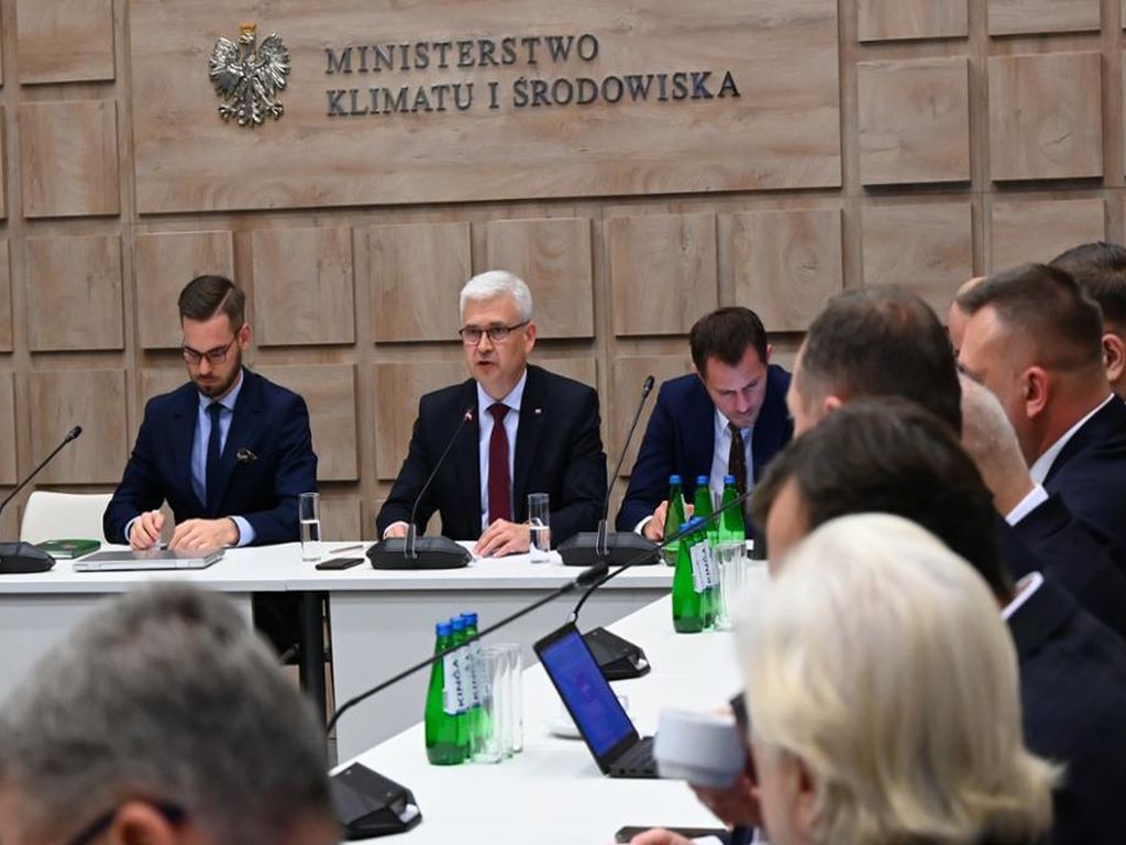 mkiś, ministerstwo klimatu i środowiska, oze, odnawialne źródla energii, fotowoltaika, biogaz, biometan, wiatraki