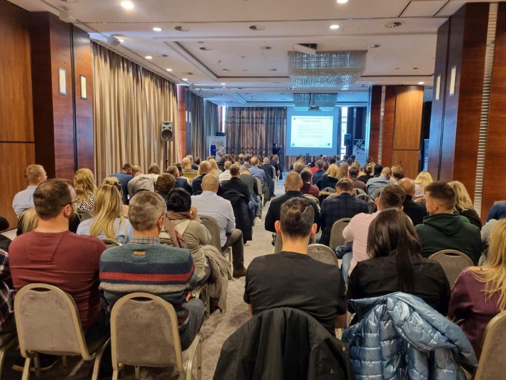 Wipasz, akademia dla producentów prosiąt, prosięta, maciory, lochy, stado podstawowe, pasze, pasze dla świń