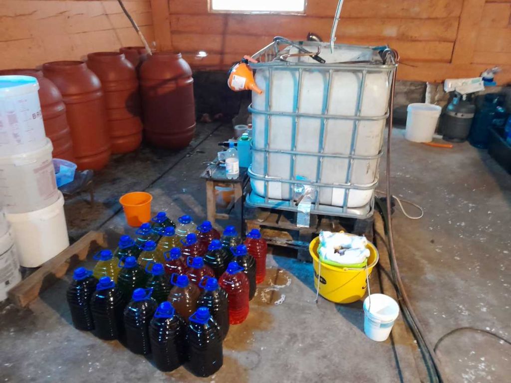 policja podlaska, likwidacja, bimbrownia, bimber, produkcja alkoholu