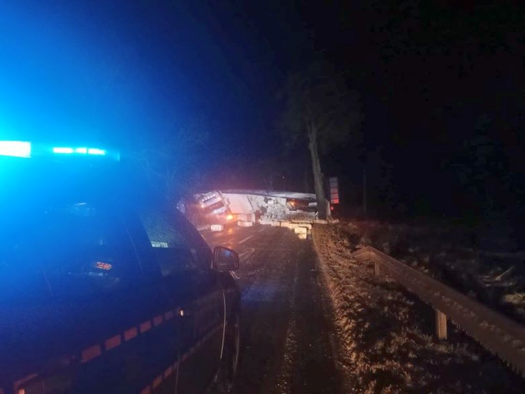kpp sztum, kolizja, zdarzenie drogowe, ciężarówka, drób, przewóz drobiu, mandat
