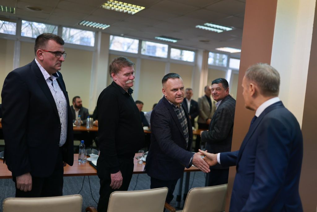 premier, tusk, spotkanie, rolnicy