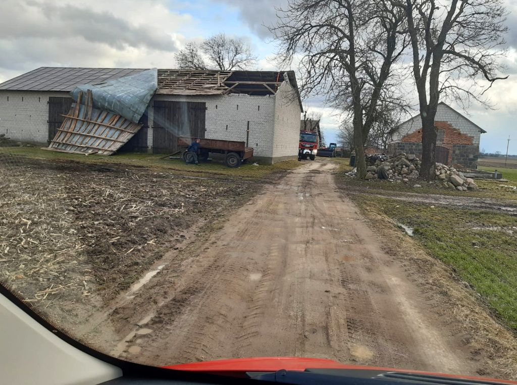 psp, straż pożarna, wichura, silny wiatr