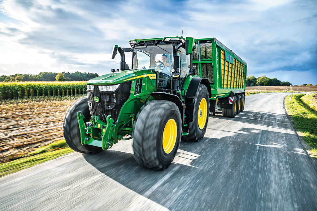 John deere 7R