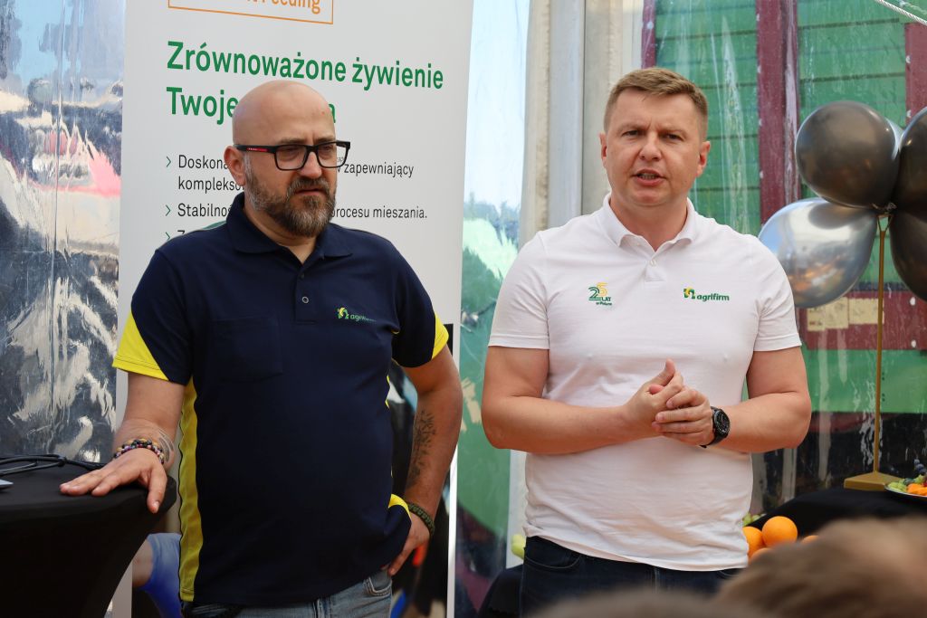 Agrifirm, koncept constant feeding, bydło mleczne, żywienie bydła