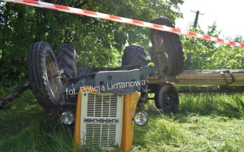 wypadek, zdarzenie, wywrócony ciągnik, śmierć traktorzysty