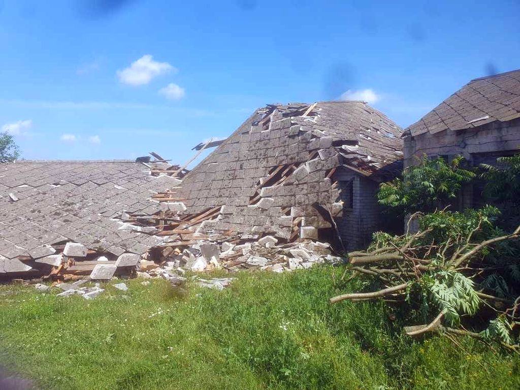 lubelszczyzna, wichura, opady, zerwany dach