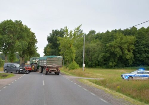 zdarzenie drogowe, zderzenie, ciągnik, auta