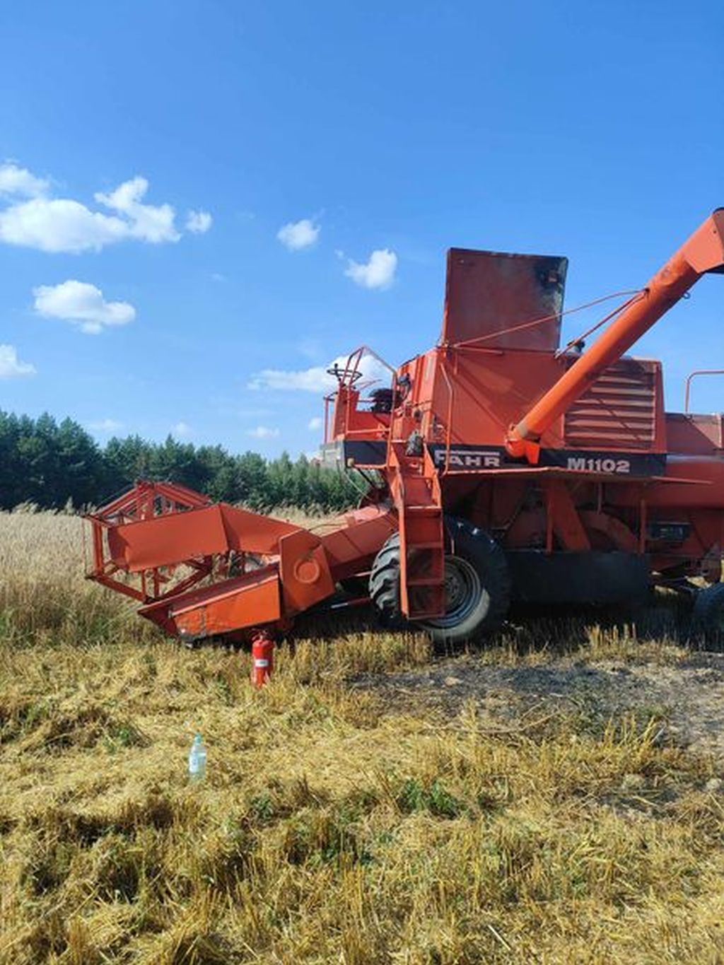 pożar, kombajn, pożar kombajnu, zboże
