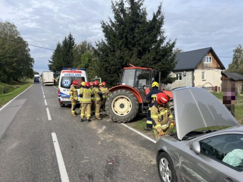 zdarzenie drogowe, zderzenie, ciągnik, auto