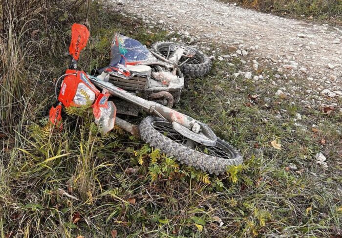 rajd, motocyklista, potrącenie, lasy