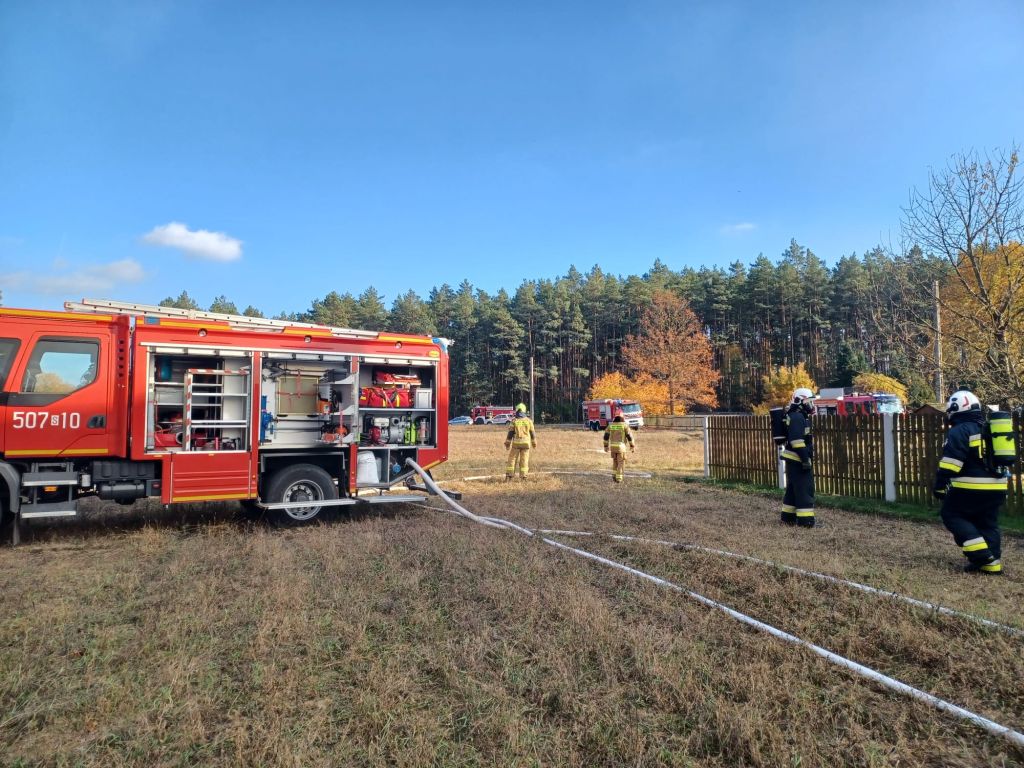 pożar, gospodarstwo, budynek gospodarczy, dom, maszyny