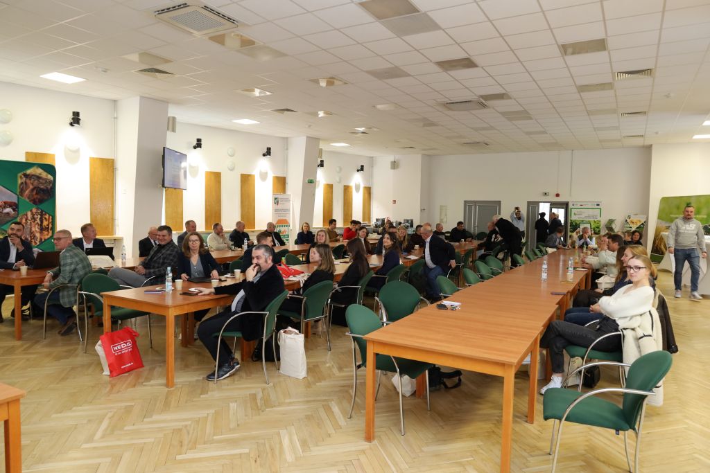 podsumowanie projektu, płynnie odżywiona puławska, żywienie na mokro, skrócenie łańcucha dostaw,