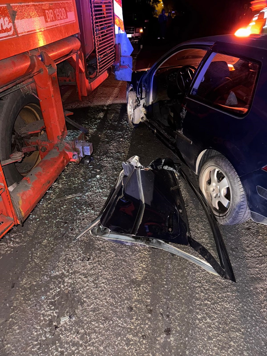zdarzenie drogowe, kolizja, zderzenie, auto, ciągnik