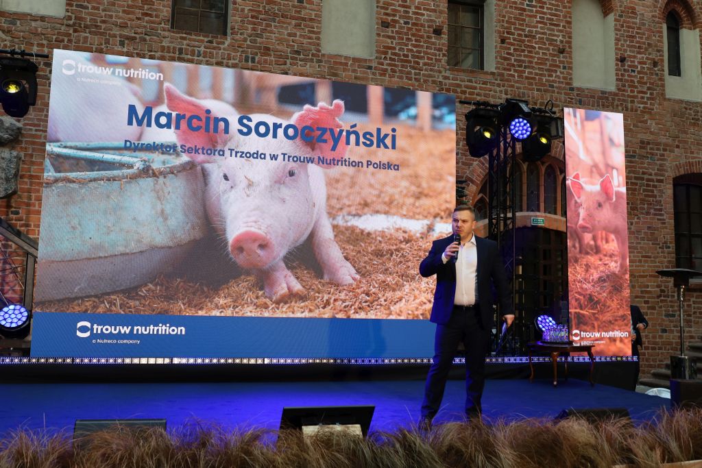 Trouw Nutrition, konferencja, dobrostan, antybiotyki, opłacalność, bezjarzmowe, wolnostanowiskowe,