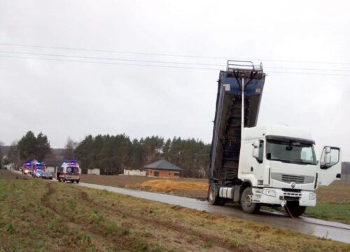 wypadek, pole, ciężarówka, porażenie prądem