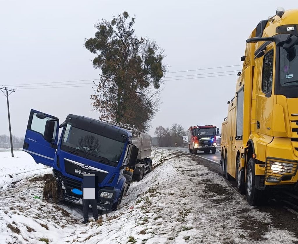 zderzenie, ciężarówka, mleko, auto