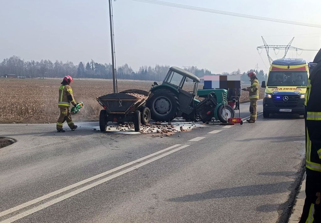 zdarzenie drogowe, zderzenie, ciągnik, auto