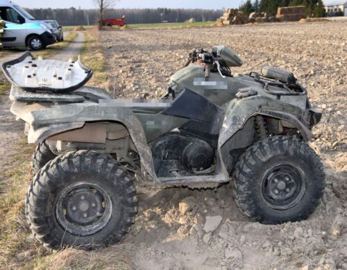 zdarzenie drogowe, quad, droga polna, wywrócony quad