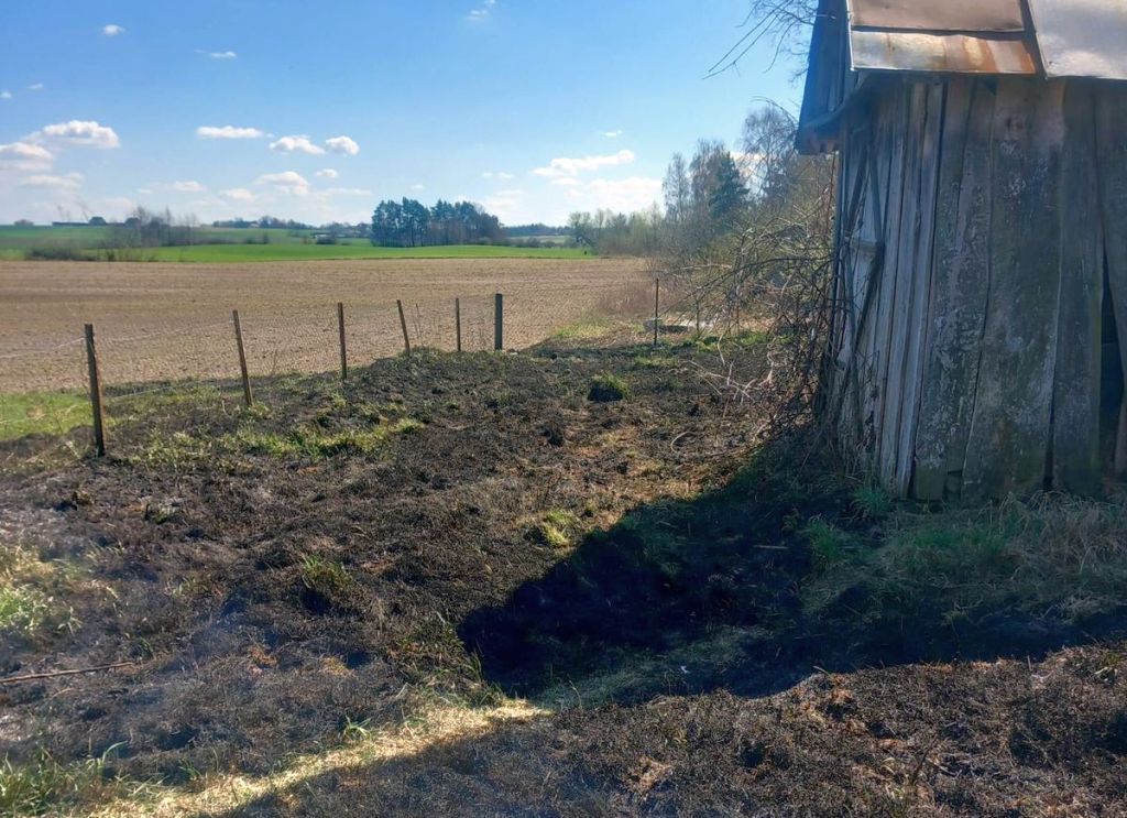 pożar, trawy, pożar traw, stodoła