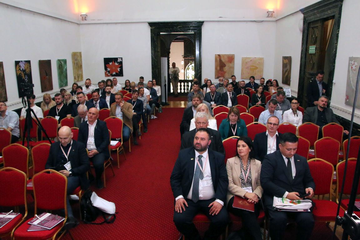 pryszczyca, wirus FMD, choroba niebieskiego języka, BTV, stres cieplny, bioasekuracja, bydło mleczne, krowy mleczne