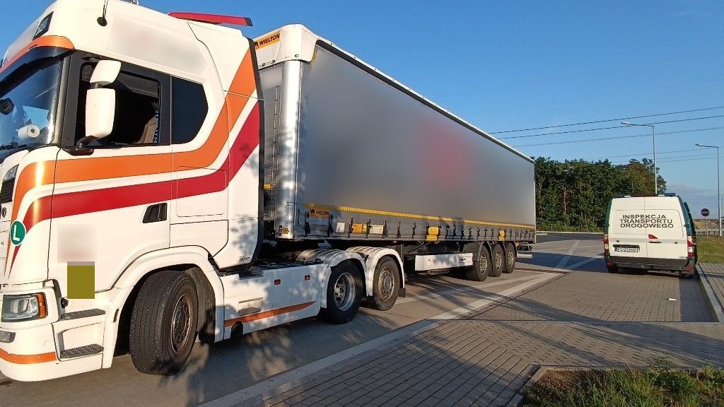 itd, kontrola drogowa, ciężarówka, przewóz drewna, opony z kolcami