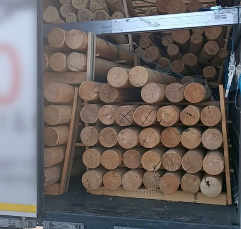itd, kontrola drogowa, ciężarówka, przewóz drewna, opony z kolcami