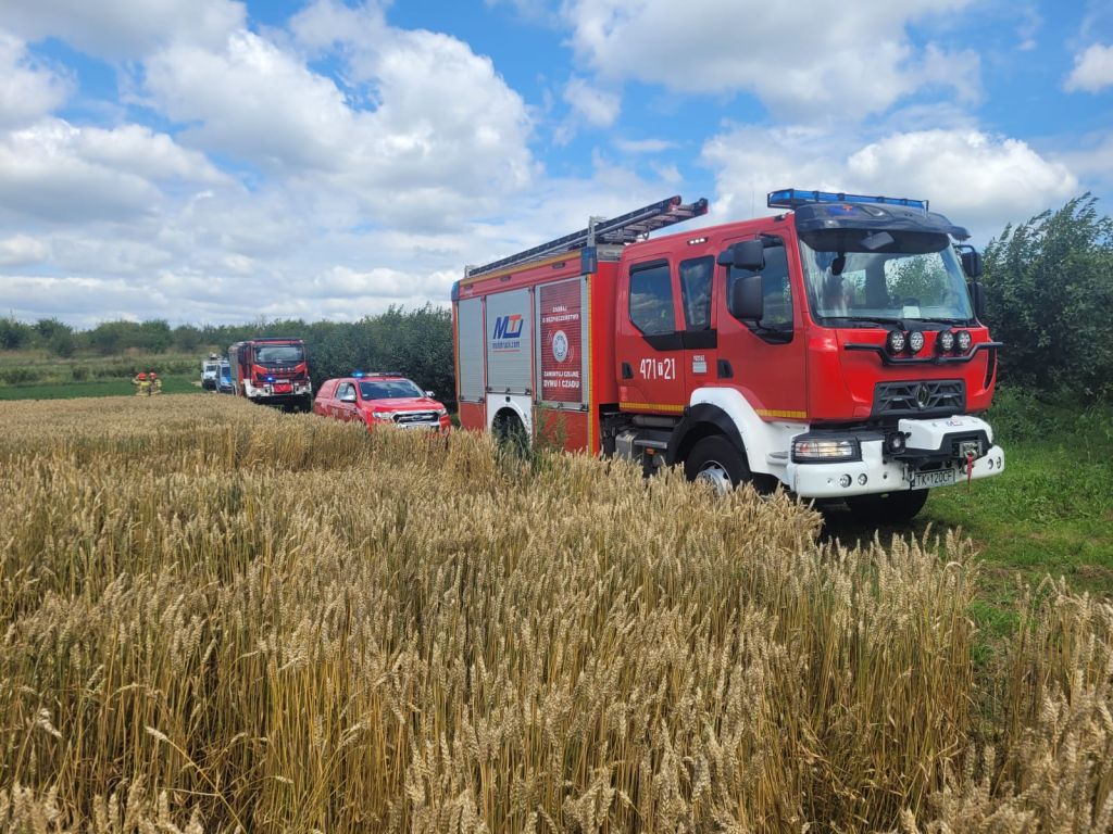 wypadek, zbiór wiśni, zbiór owoców, porażenie prądem, ranny mężczyzna