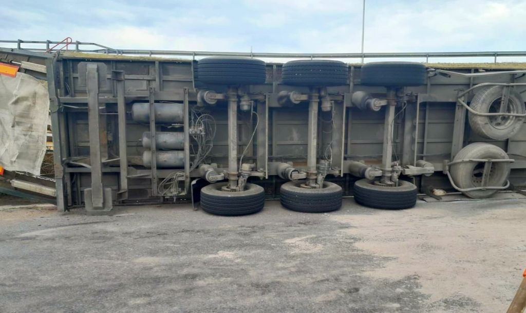 zdarzenie drogowe, wypadek, ciężarówka, drób