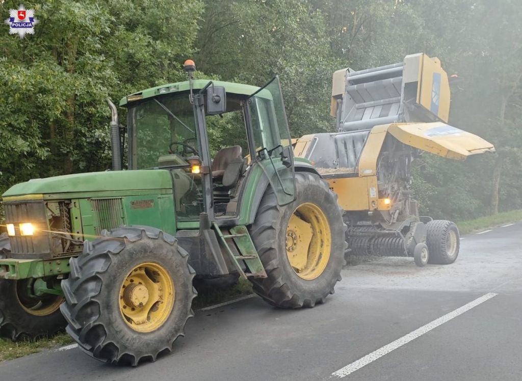 pożar, prasa, maszyna rolnicza, policjanci