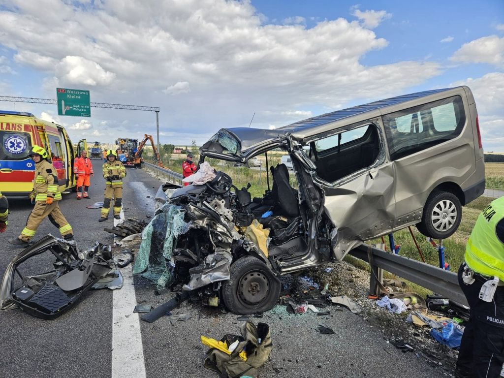 wypadek, zderzenie, bus, ciągnik