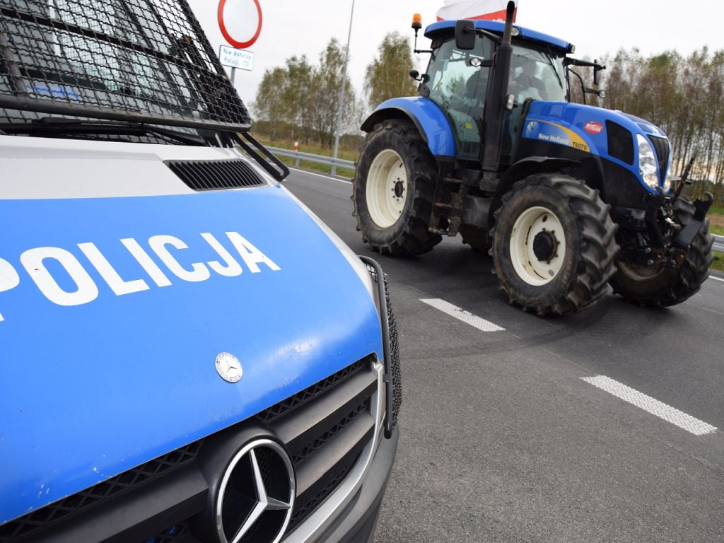 rząd, ciągniki, dopuszczalna prędkość, prędkość ciągników