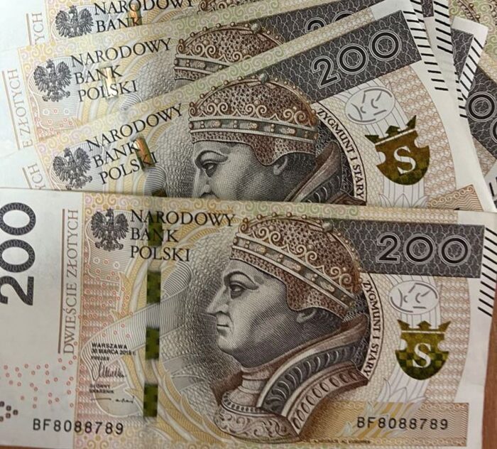 pieniądze, pomoc, dopłaty, zaliczki